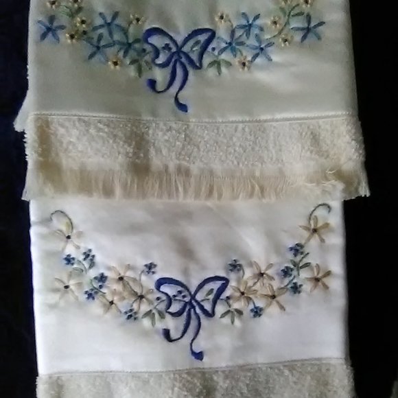 Guest Towels/2 - Picture 6 of 8
